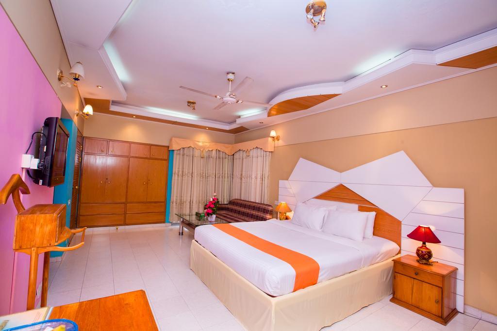 Hotel Golden Deer Dacca Exterior foto