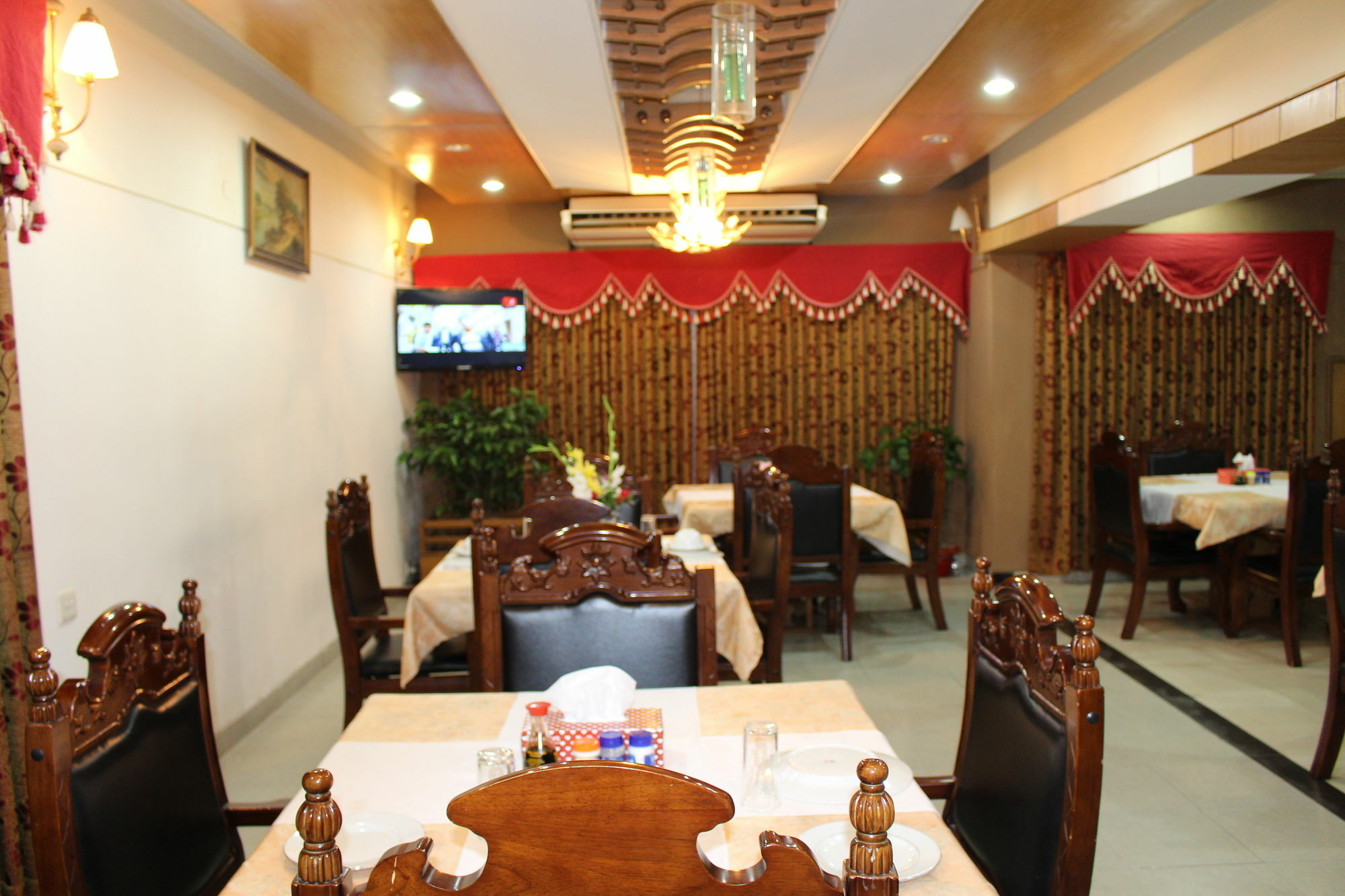 Hotel Golden Deer Dacca Exterior foto