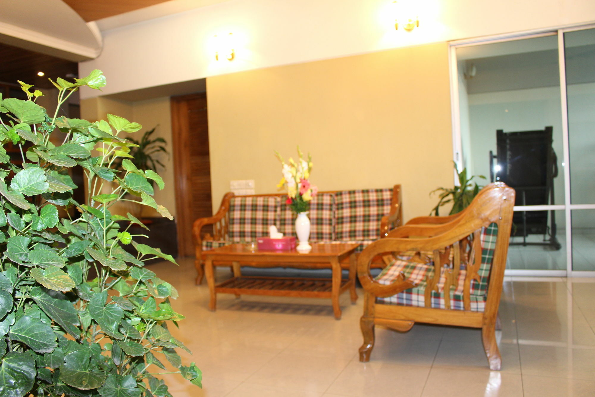 Hotel Golden Deer Dacca Exterior foto